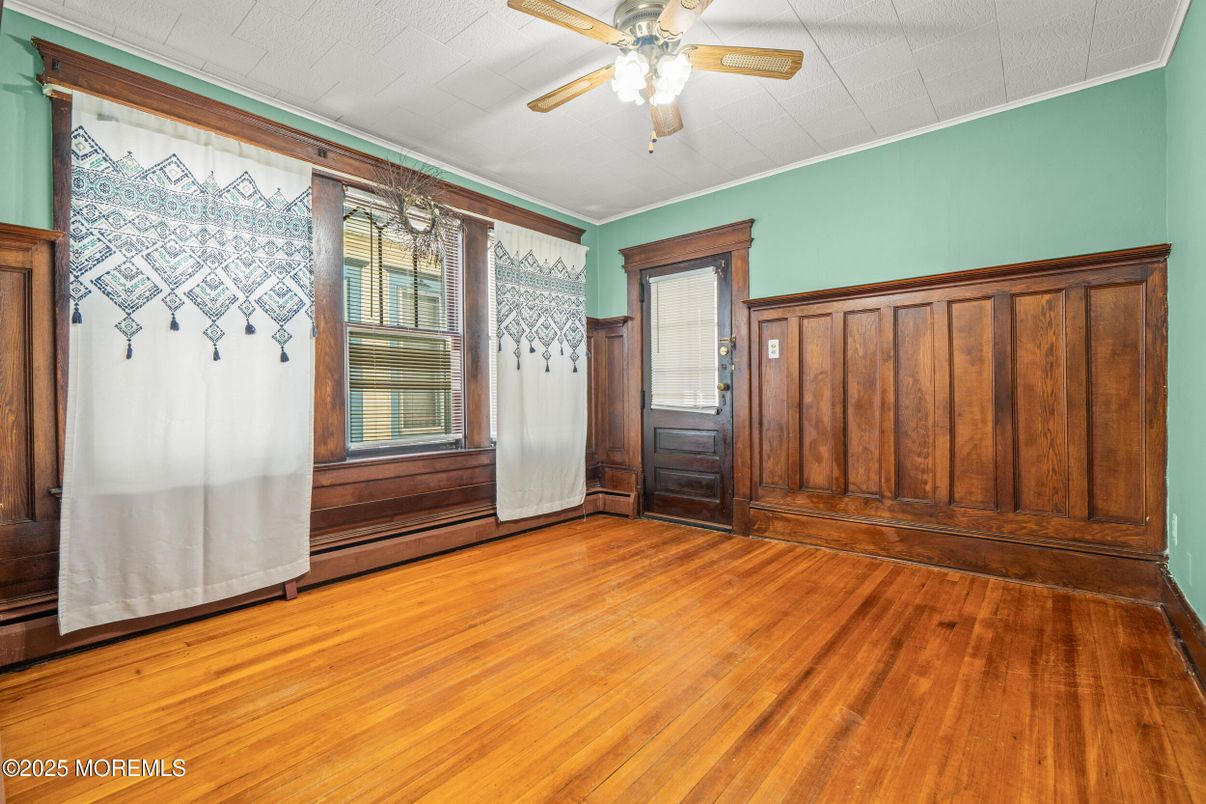 Empty room, Interior, Wood Texture Flooring, Wooden Walls