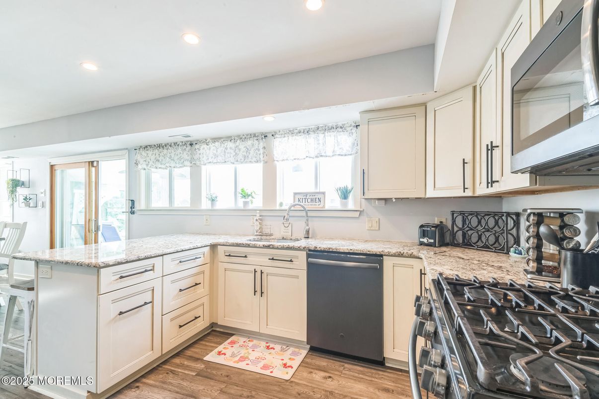 Interior, Kitchen, Recessed Lighting, Wood Texture Flooring