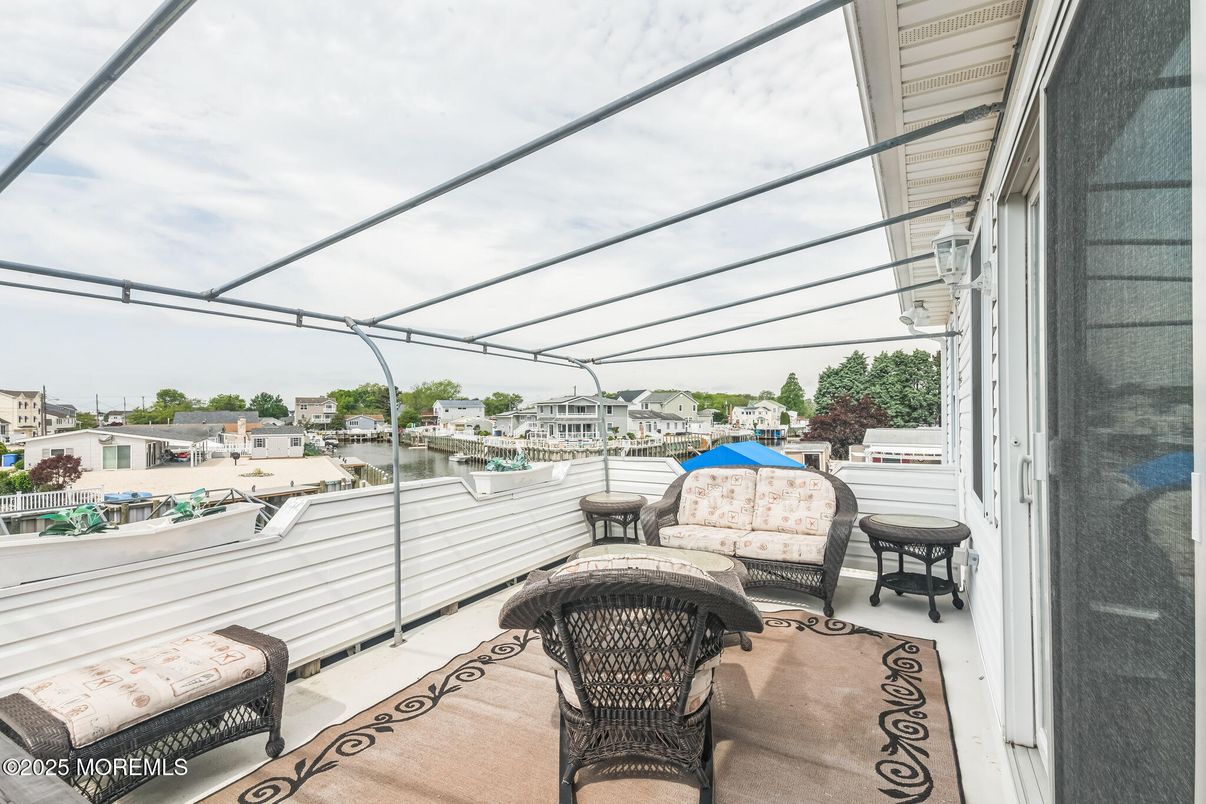 Exterior, Glass Ceilings, Sun Room, Water