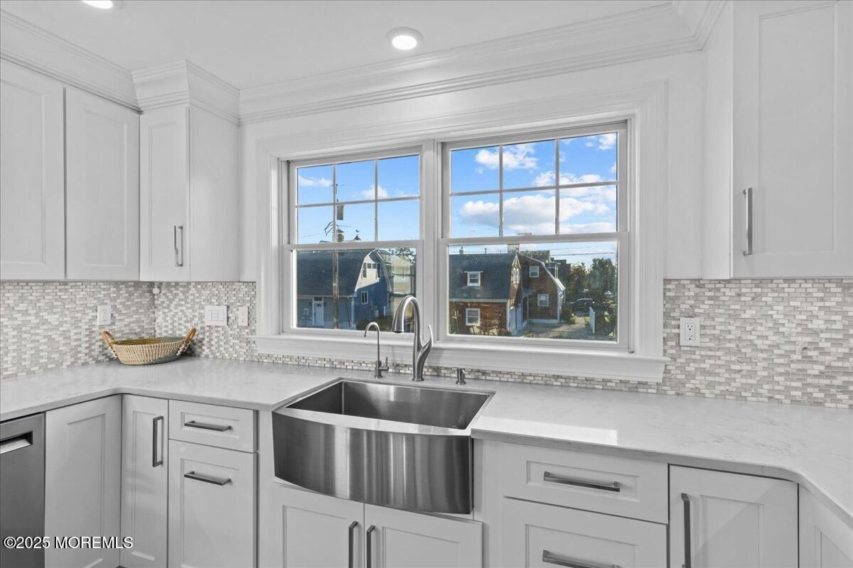 Interior, Kitchen, Recessed Lighting, Stainless Steel Appliances, Water