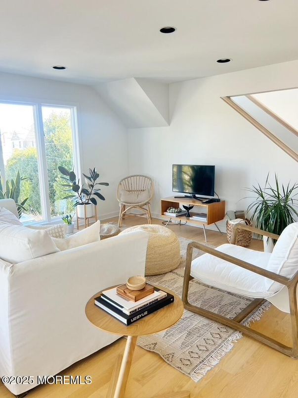 Interior, Living room, Recessed Lighting, Wood Texture Flooring