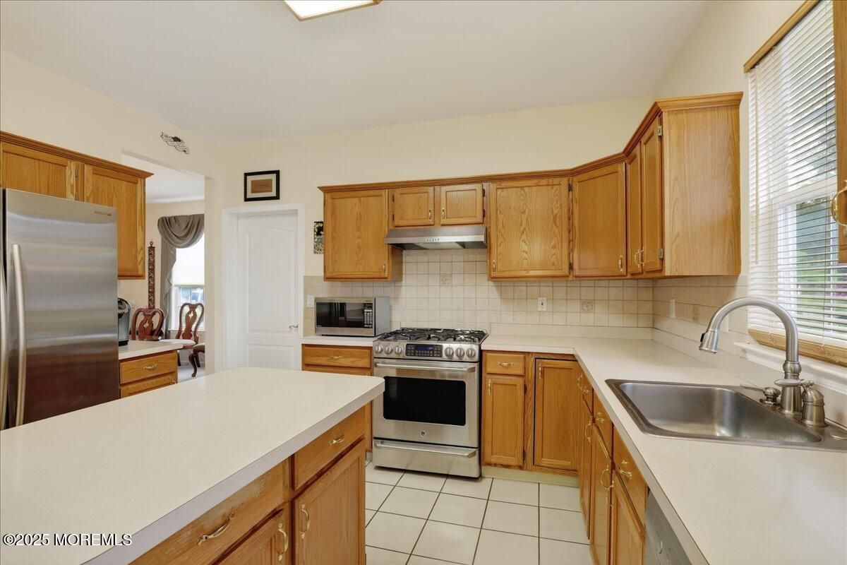 Interior, Kitchen, Stainless Steel Appliances