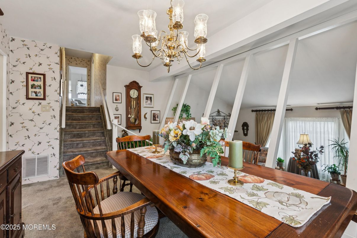 Chandelier, Dining room, Interior
