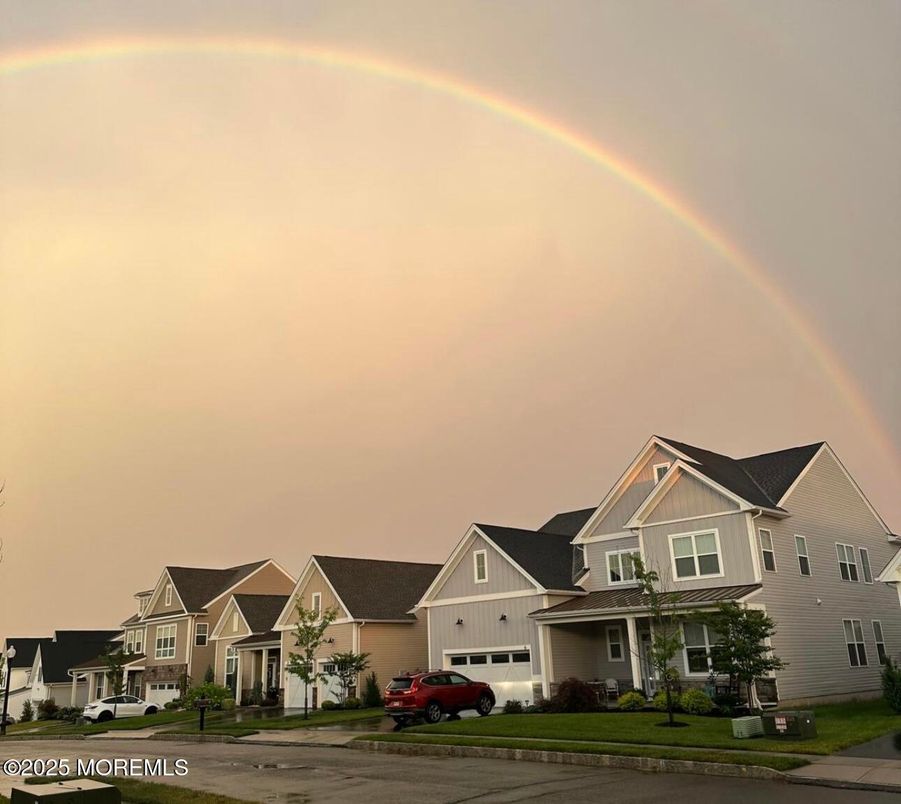 Attached, Exterior, Facade, Farmhouse