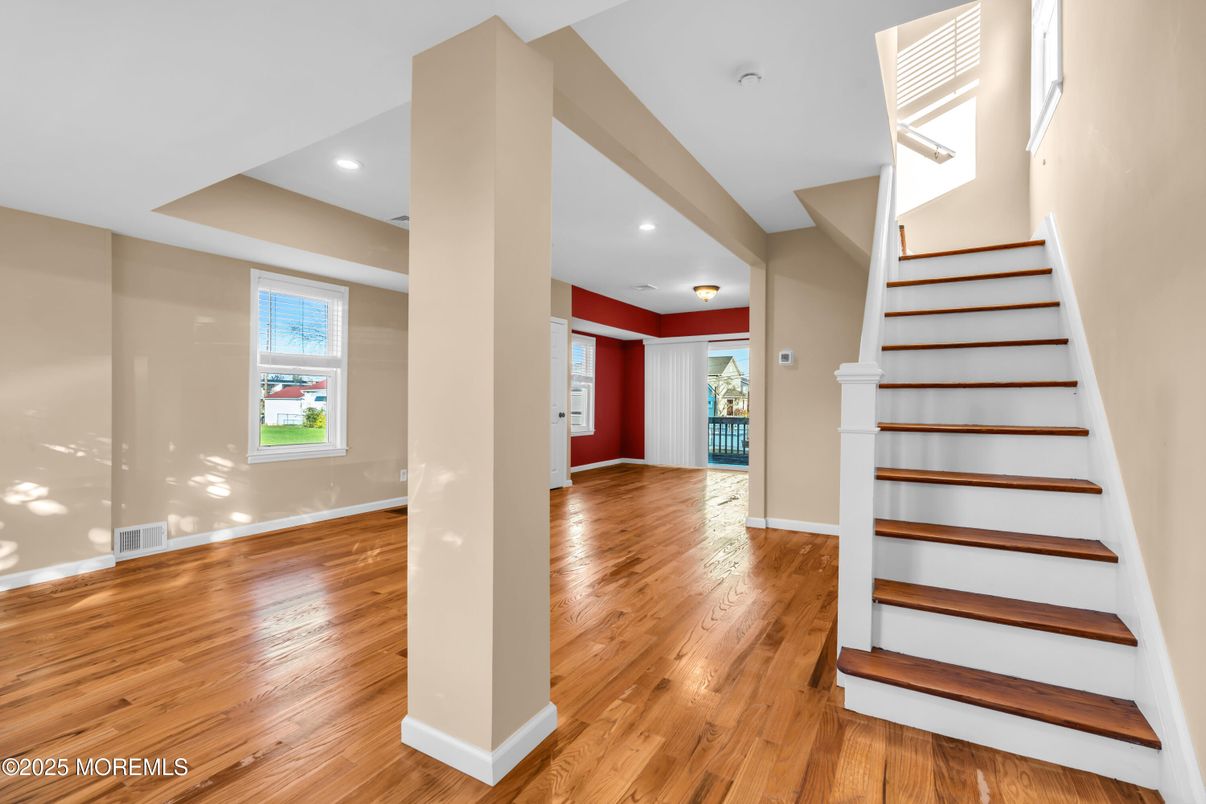 Interior, Recessed Lighting, Wood Texture Flooring