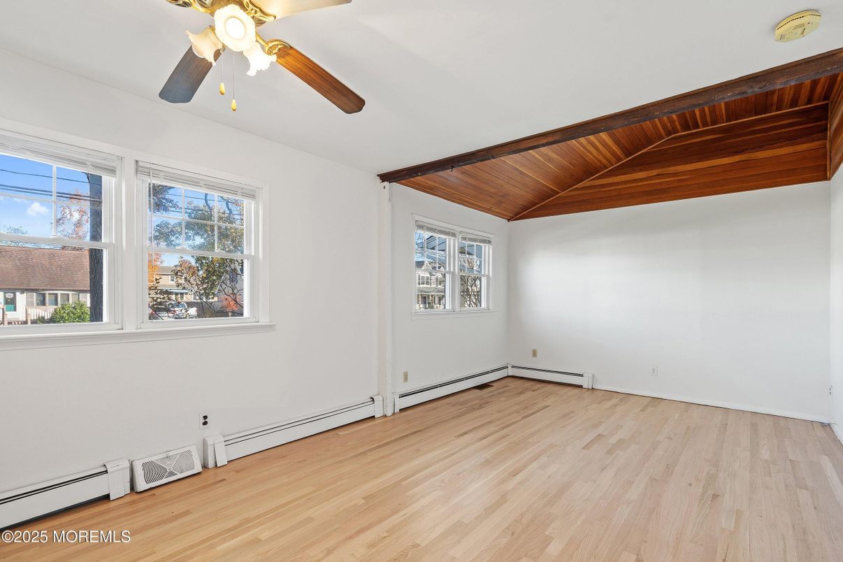 Empty room, Interior, Wooden Ceilings, Wood Texture Flooring