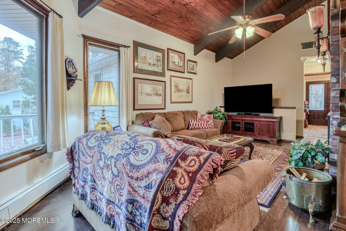 Bedroom, Interior, Living room, Wooden Beams, Wooden Ceilings, Wood Texture Flooring