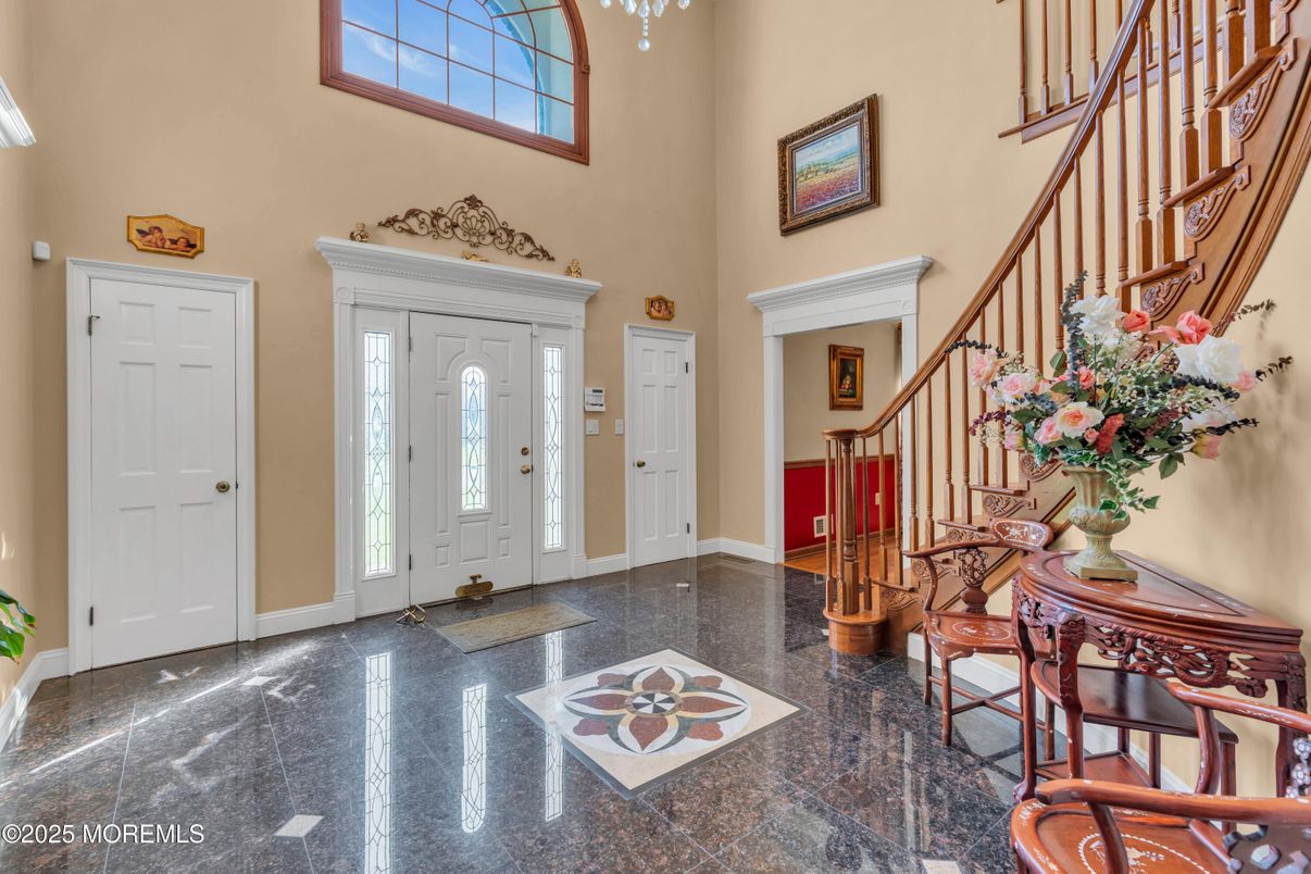 Chandelier, Interior, Marble
