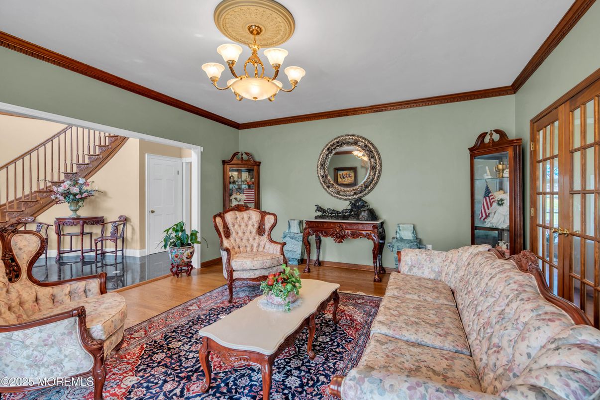 Chandelier, Interior, Living room, Wood Texture Flooring