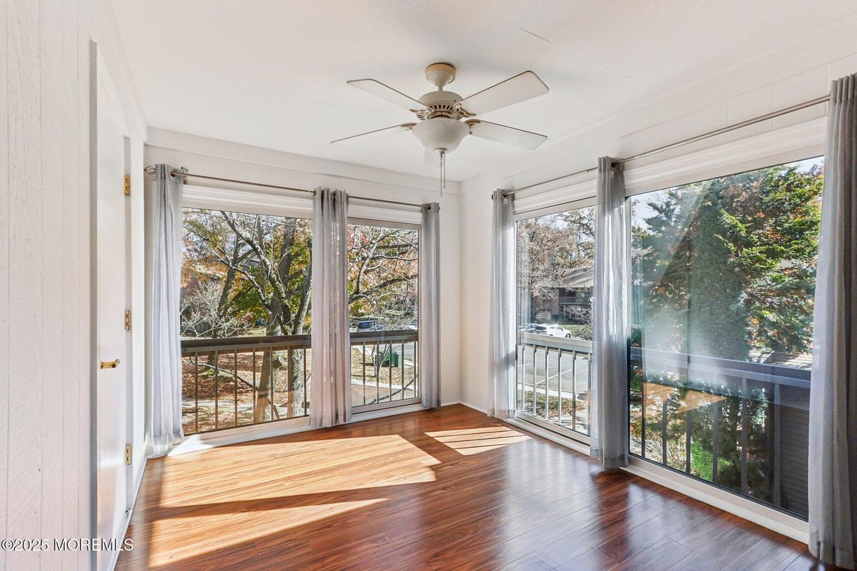 Interior, Sun Room, Wood Texture Flooring