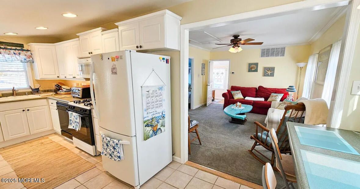 Interior, Kitchen, Living room, Recessed Lighting