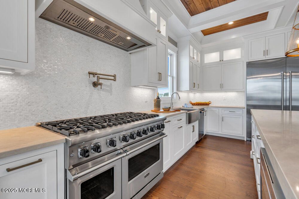 Interior, Kitchen, Recessed Lighting, Stainless Steel Appliances, Wooden Ceilings, Wood Texture Flooring