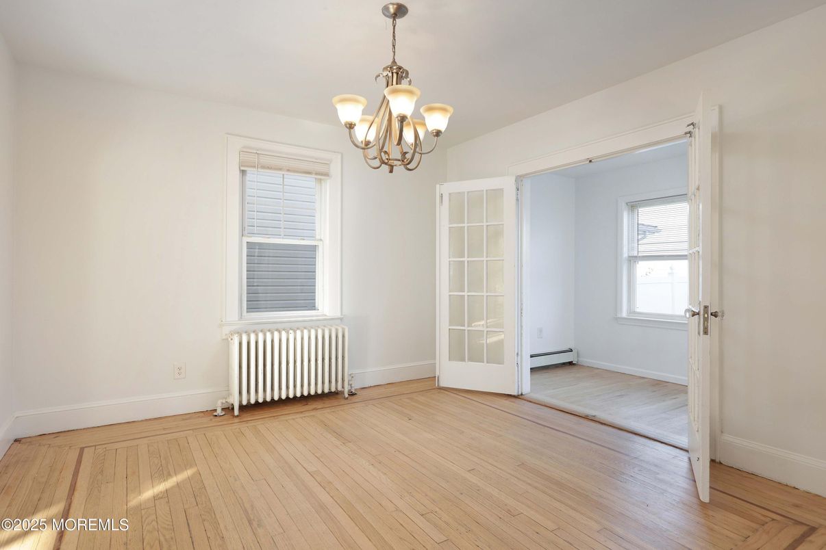 Chandelier, Empty room, Interior, Wood Texture Flooring