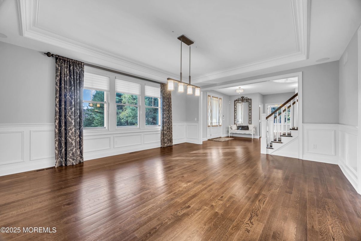Empty room, Interior, Pendant Lights, Wood Texture Flooring