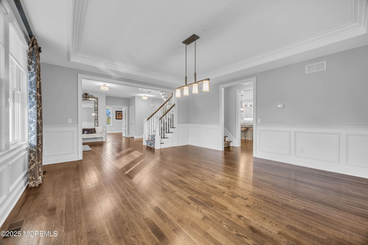 Empty room, Interior, Pendant Lights, Wood Texture Flooring