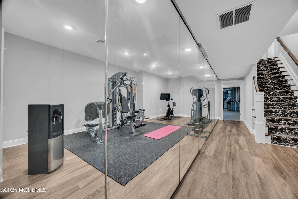 Fitness Equipment, Interior, Recessed Lighting, Wood Texture Flooring