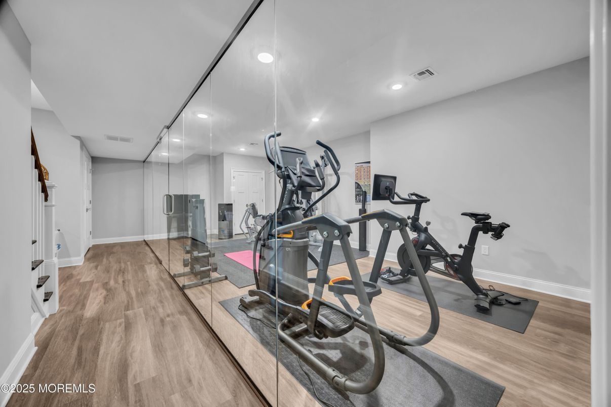 Fitness Equipment, Interior, Recessed Lighting, Wood Texture Flooring