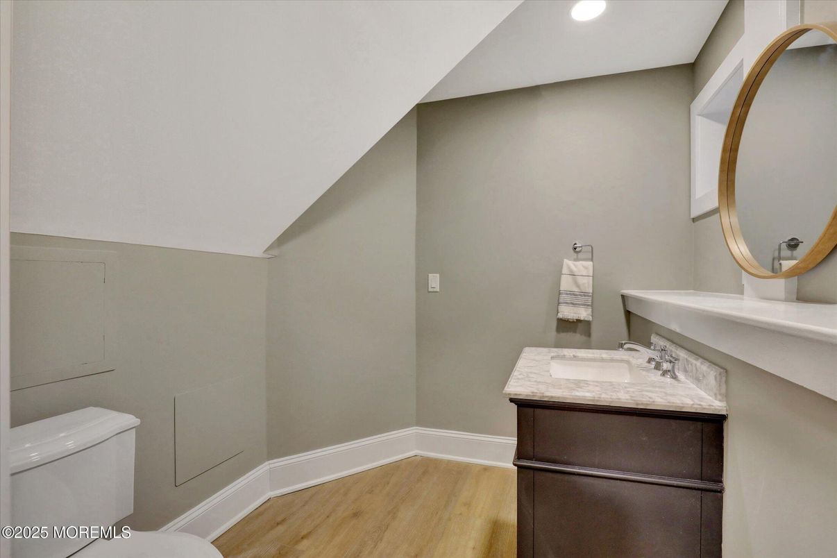 Bathroom, Interior, Recessed Lighting, Wood Texture Flooring