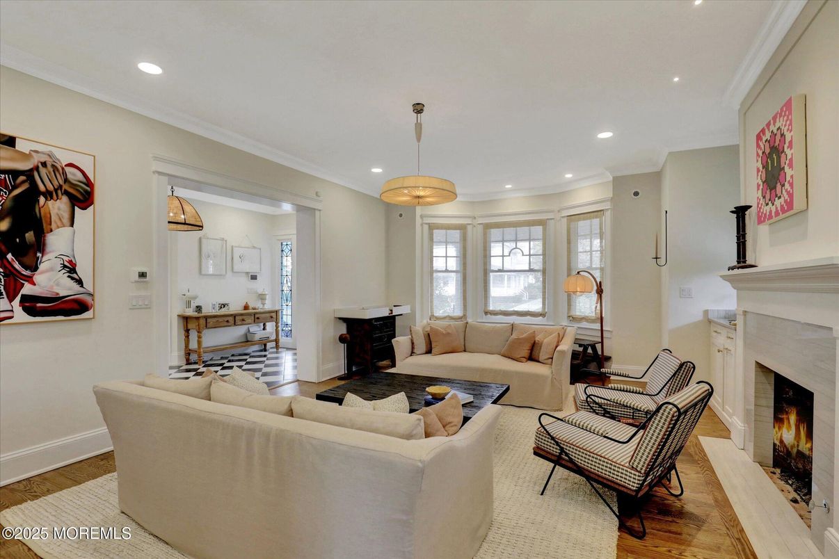 Fireplace, Interior, Living room, Pendant Lights, Recessed Lighting