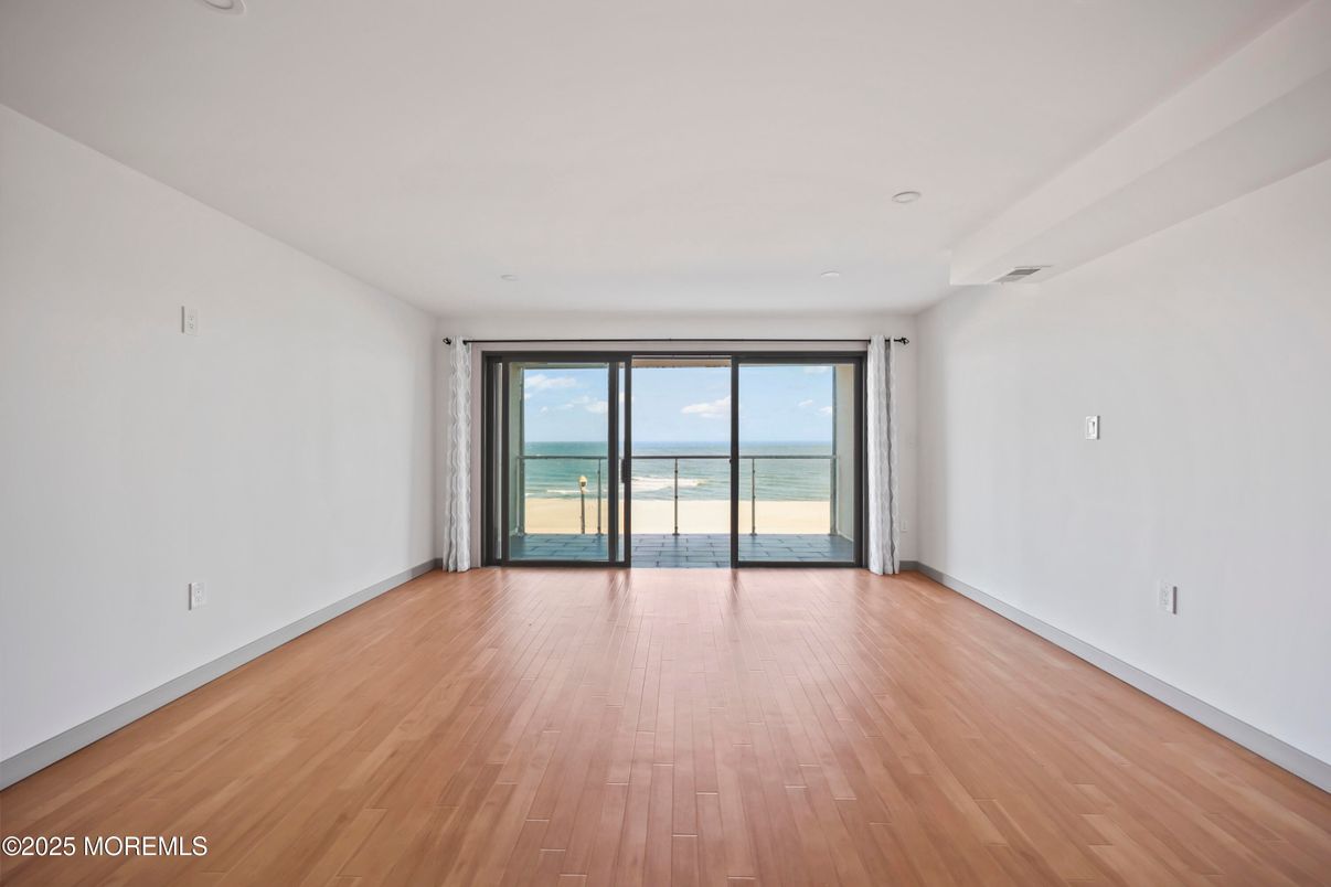 Empty room, Interior, Water, Wood Texture Flooring