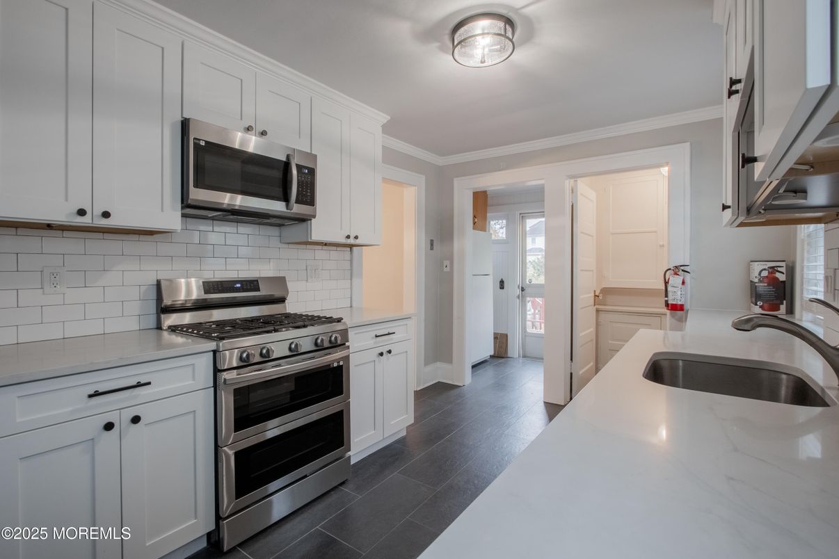 Interior, Kitchen, Stainless Steel Appliances