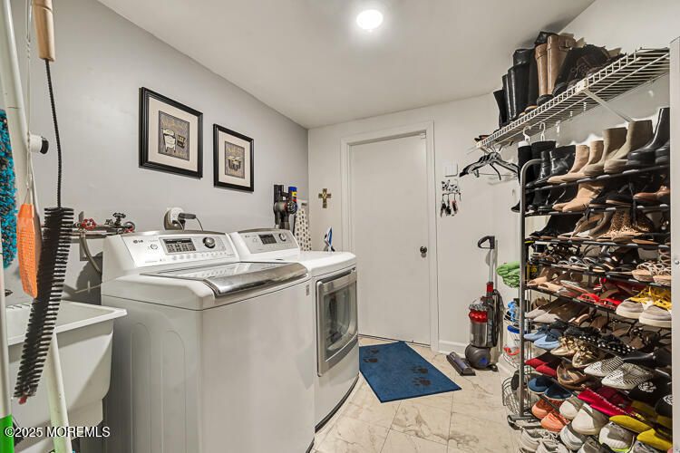 Interior, Marble, Recessed Lighting, Washer