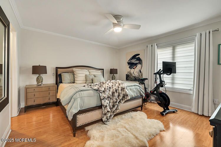 Bedroom, Fitness Equipment, Interior, Wood Texture Flooring