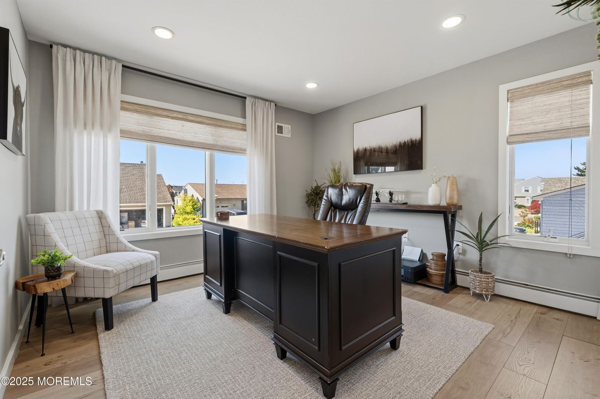 Home Office, Interior, Recessed Lighting, Wood Texture Flooring