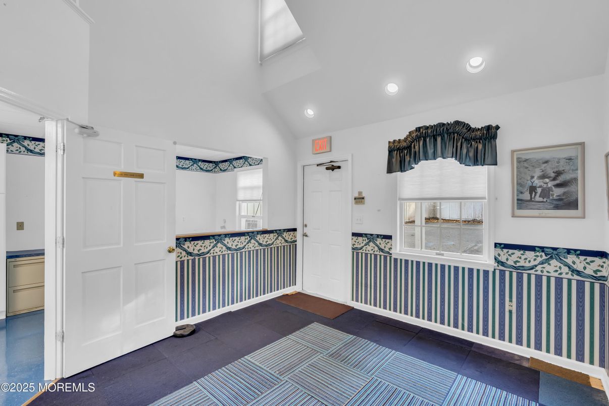 Interior, Recessed Lighting