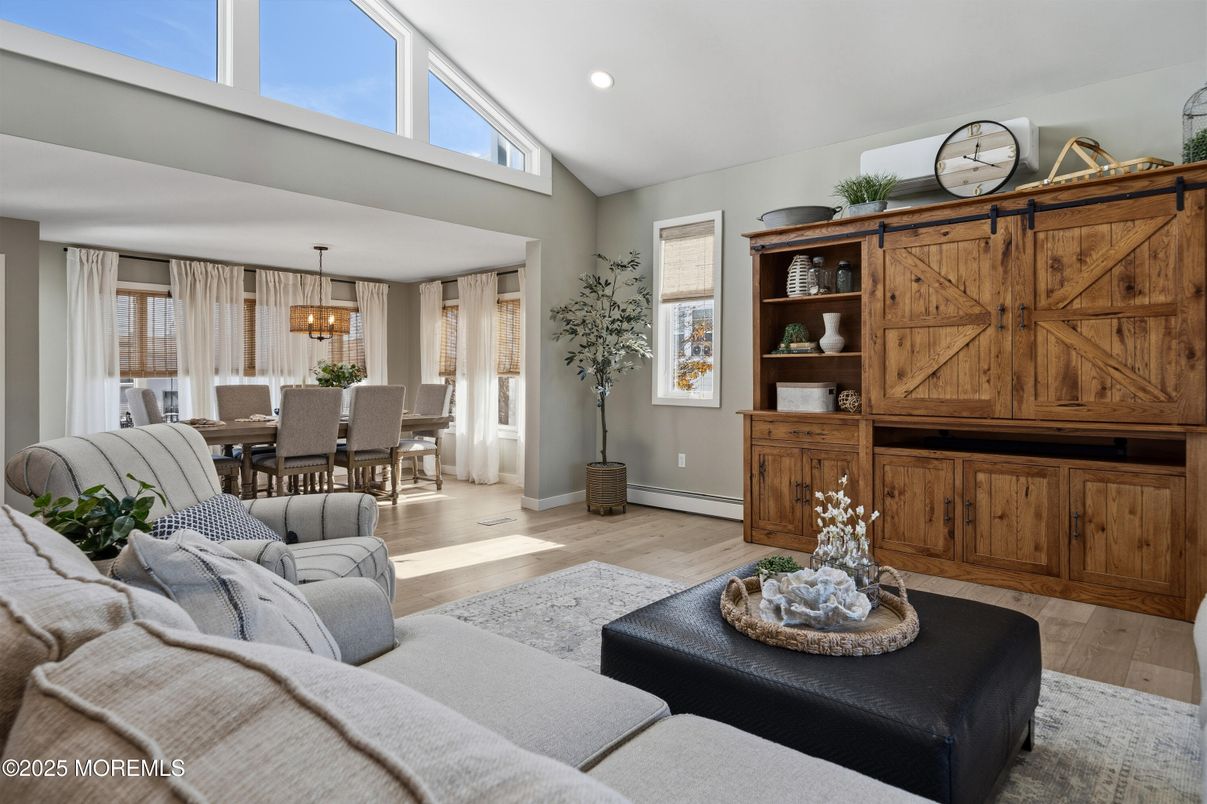 Dining room, Interior, Living room, Pendant Lights, Recessed Lighting, Wood Texture Flooring