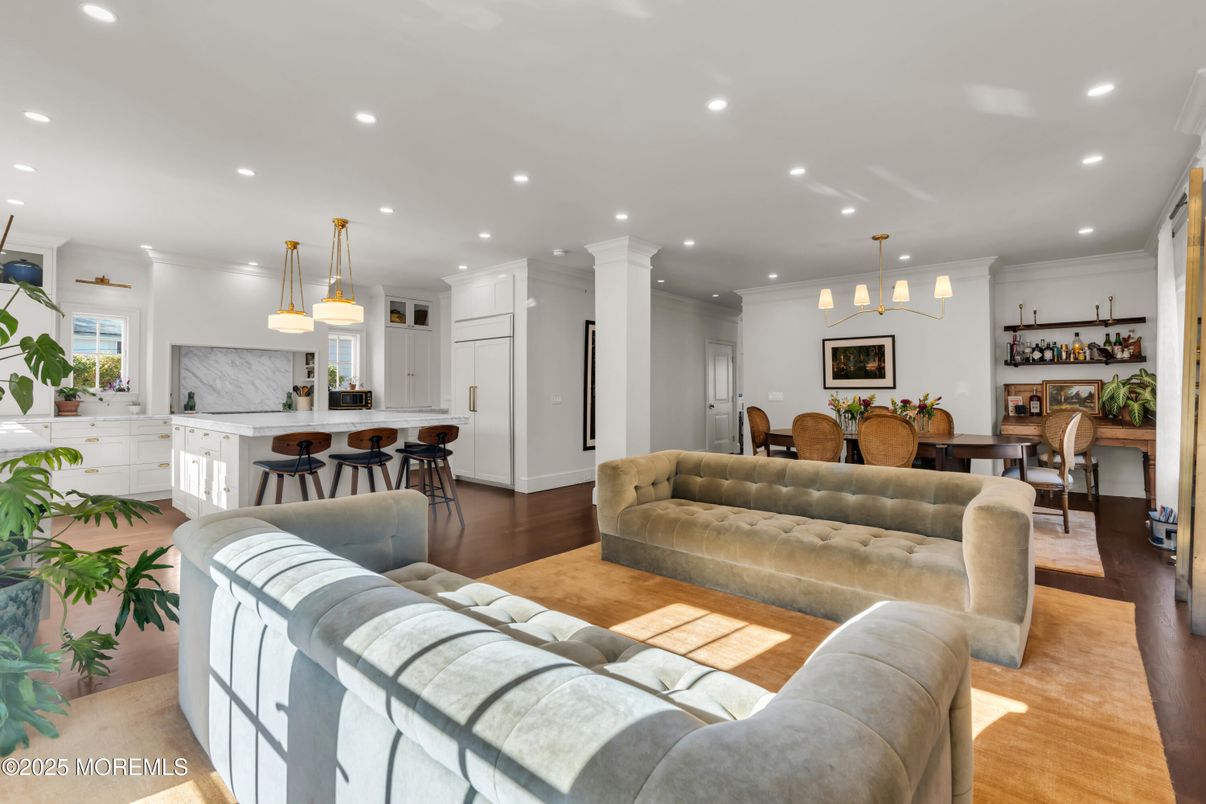 Dining room, Interior, Kitchen, Living room, Pendant Lights, Recessed Lighting, Wood Texture Flooring