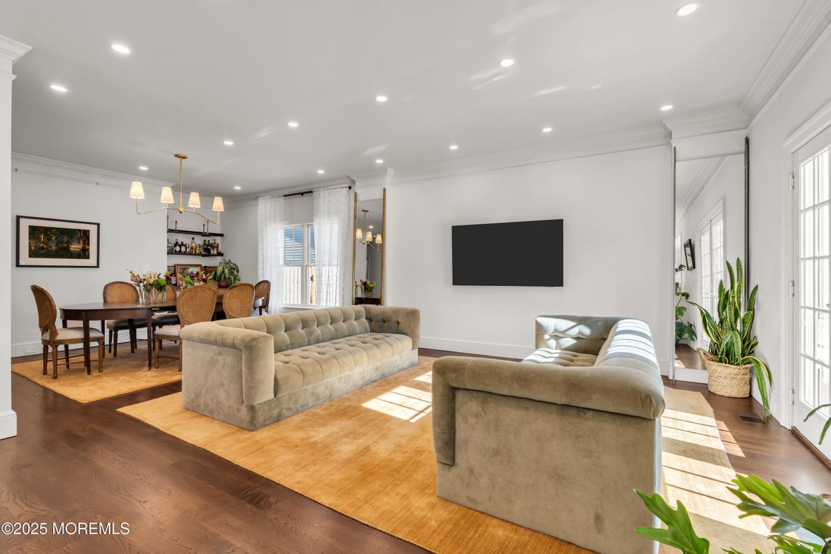 Chandelier, Dining room, Interior, Living room, Pendant Lights, Recessed Lighting, Wood Texture Flooring