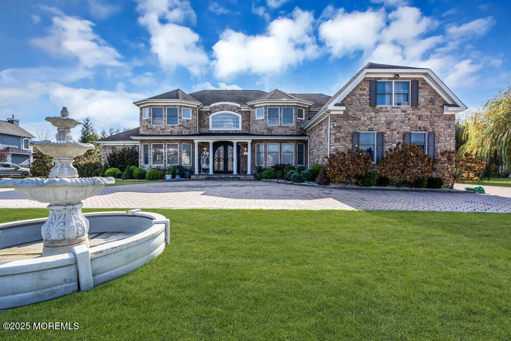 Backyard, Exterior, Facade, Brick Facade, French Provincial