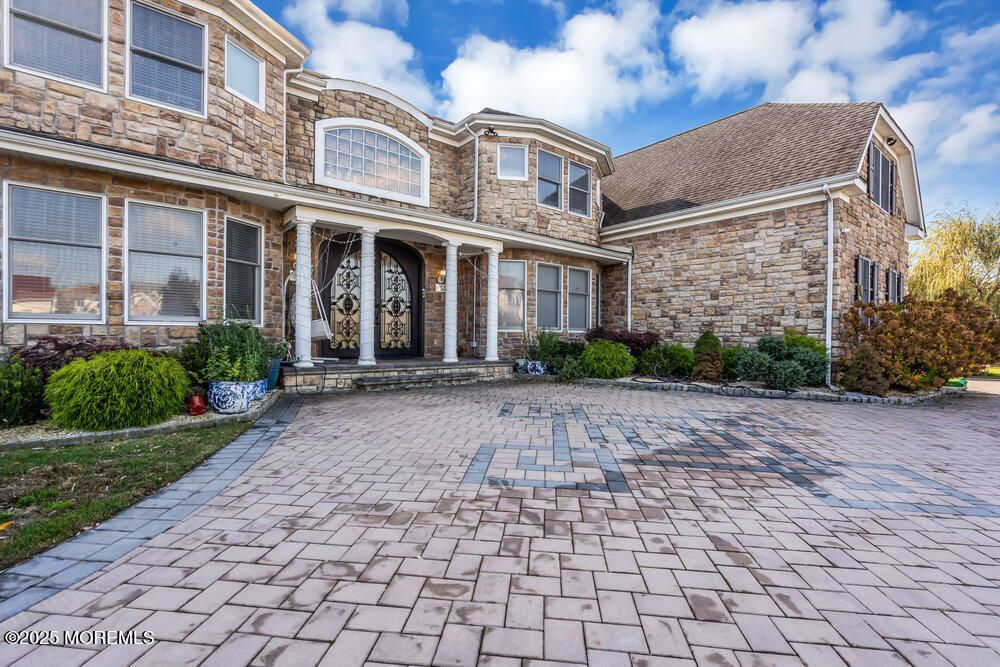 Exterior, Facade, Brick Facade, French Provincial