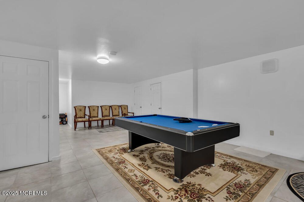 Billiard Table, Game Room, Interior