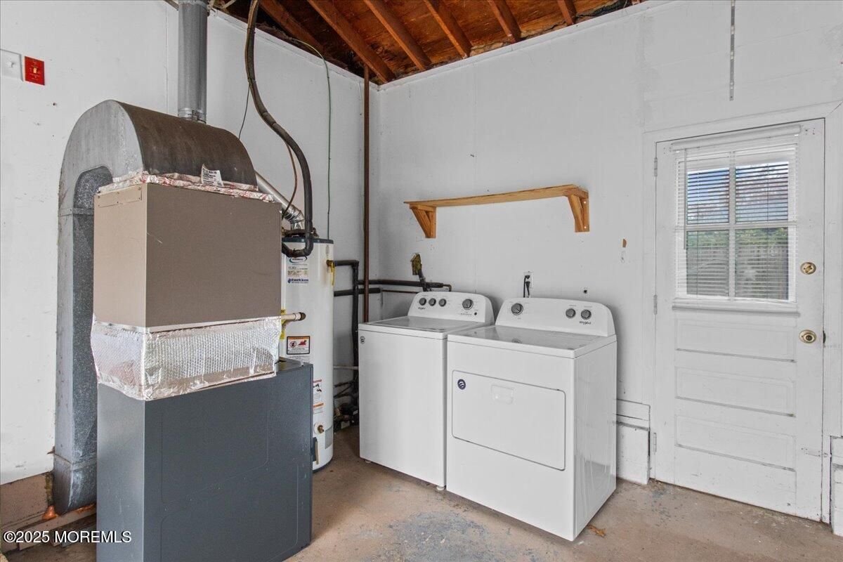 Interior, Washer, Wooden Beams, Wooden Ceilings