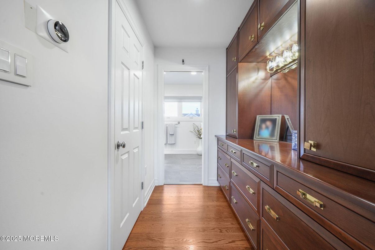 Bathroom, Interior, Recessed Lighting, Wood Texture Flooring