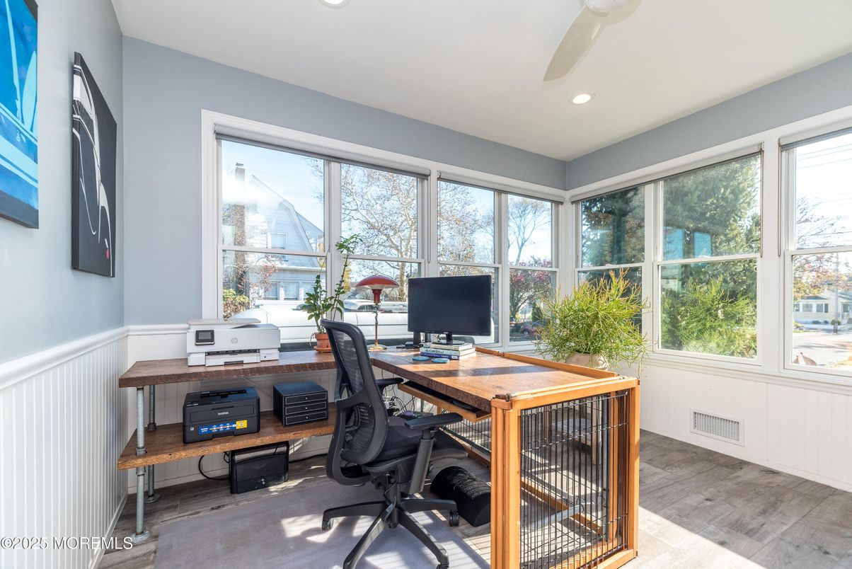 Home Office, Interior, Recessed Lighting, Wood Texture Flooring