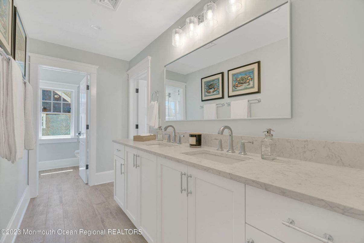 Bathroom, Dual Sink Vanities, Interior, Wood Texture Flooring