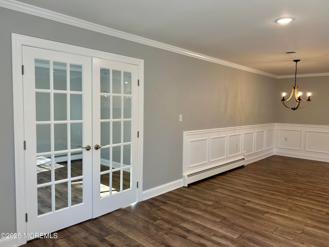 Chandelier, Empty room, Interior, Recessed Lighting, Wood Texture Flooring