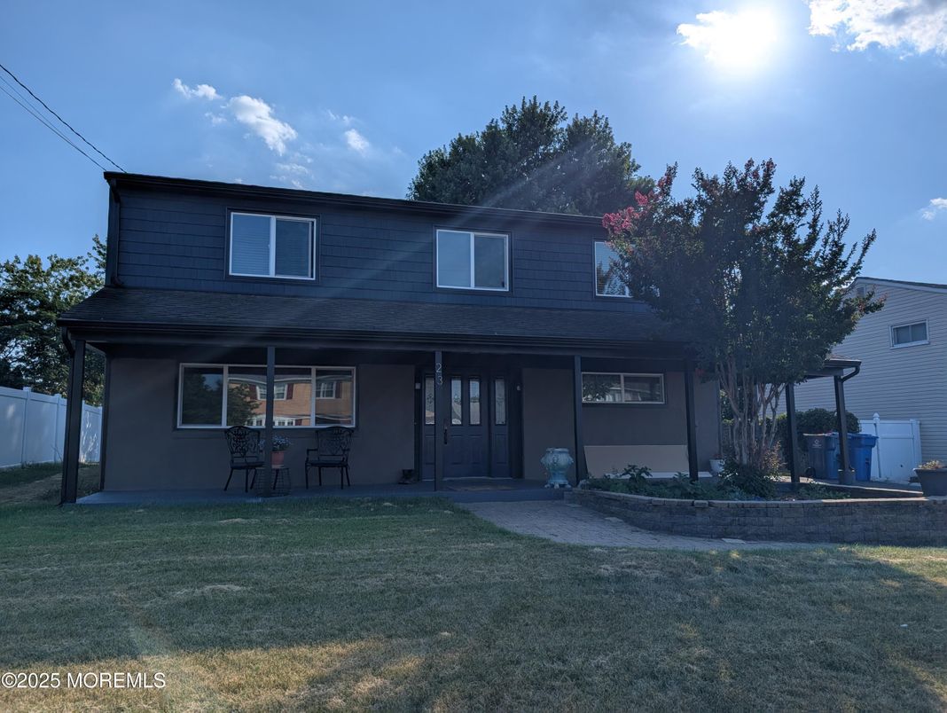 Exterior, Facade, Farmhouse