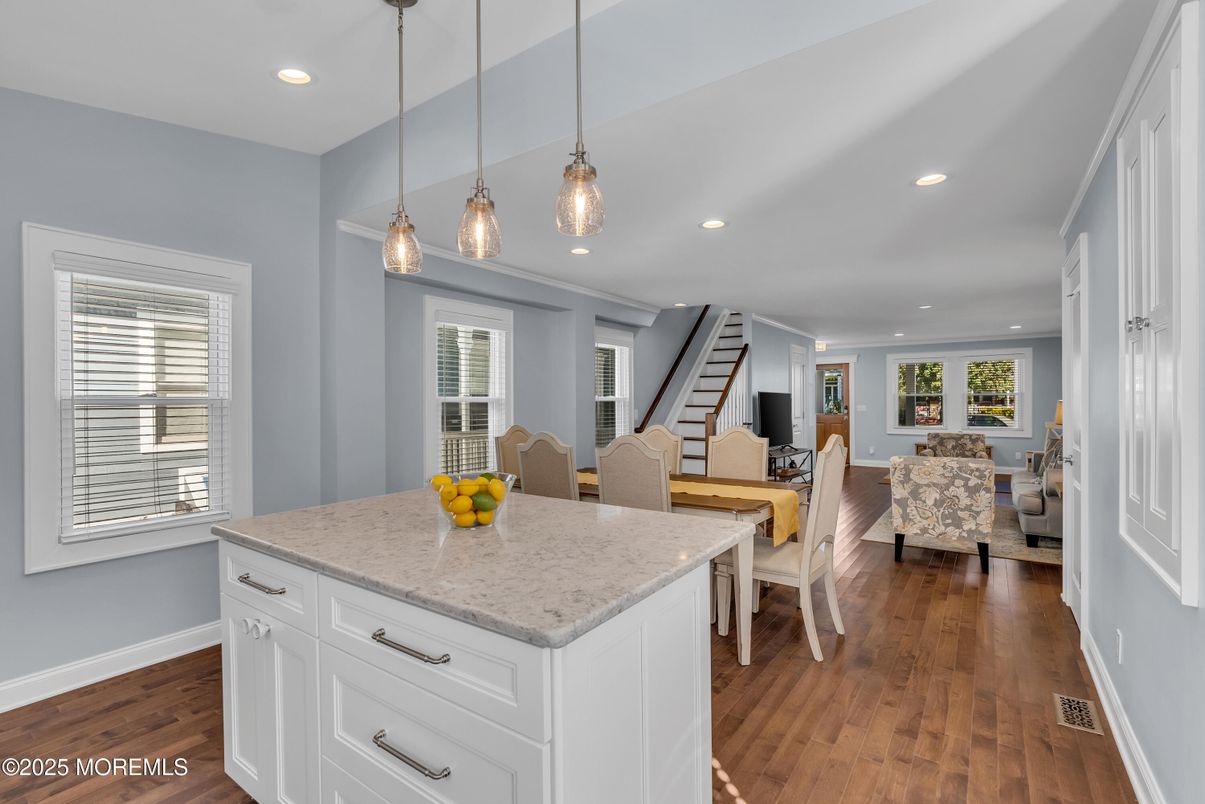 Dining room, Interior, Living room, Pendant Lights, Recessed Lighting, Wood Texture Flooring