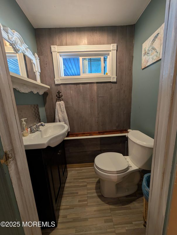 Bathroom, Interior, Wood Texture Flooring, Wooden Walls
