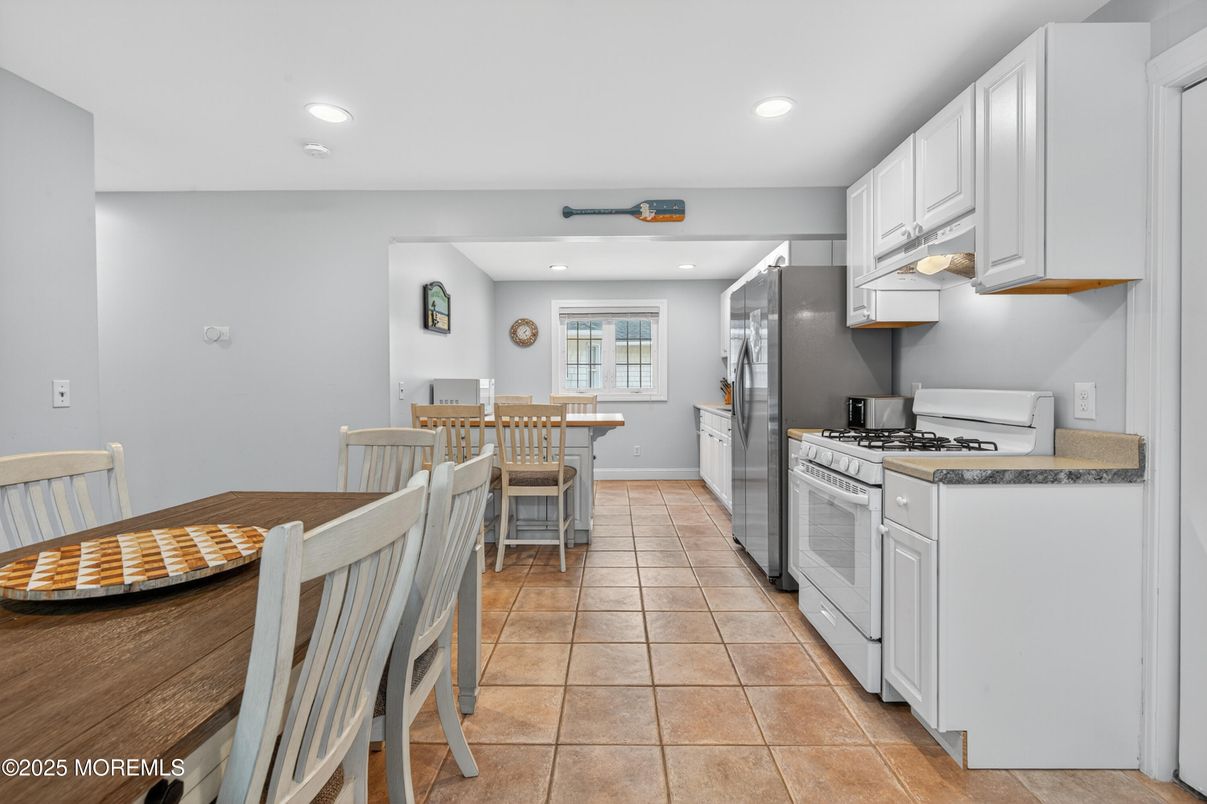 Dining room, Interior, Kitchen, Recessed Lighting