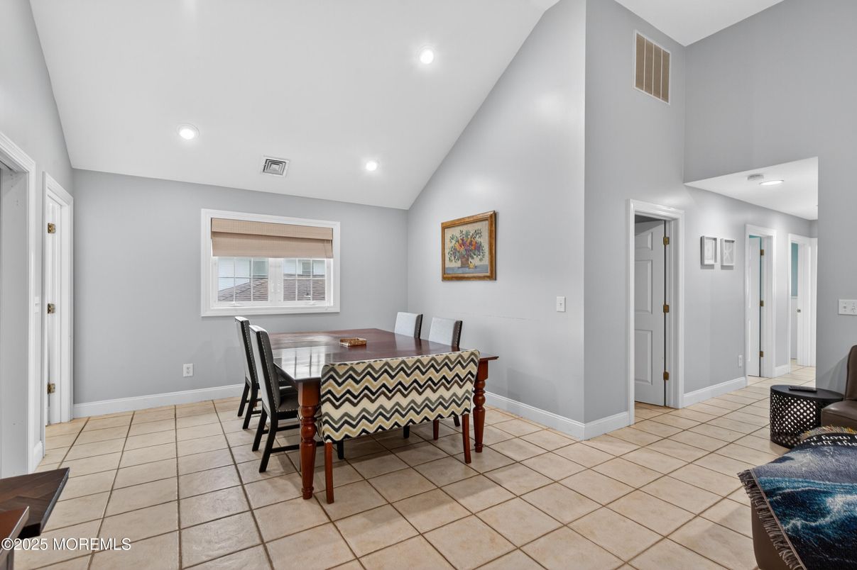 Dining room, Interior, Recessed Lighting