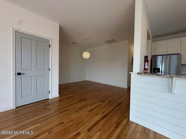 Empty room, Interior, Kitchen, Pendant Lights, Wood Texture Flooring