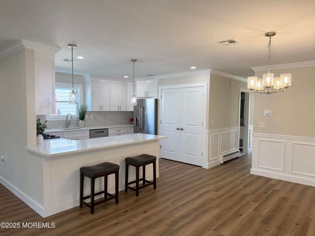 Chandelier, Interior, Kitchen, Pendant Lights, Recessed Lighting, Wood Texture Flooring