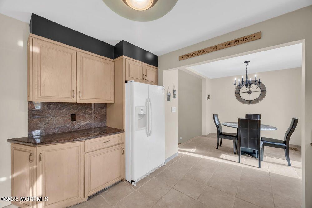Chandelier, Dining room, Interior, Kitchen