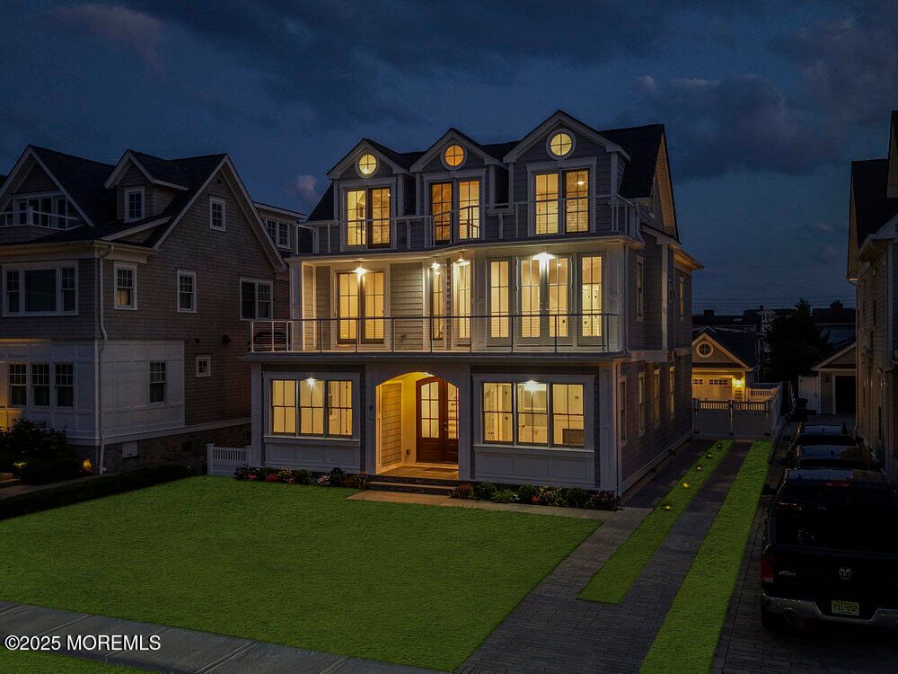 Exterior, Facade, Farmhouse