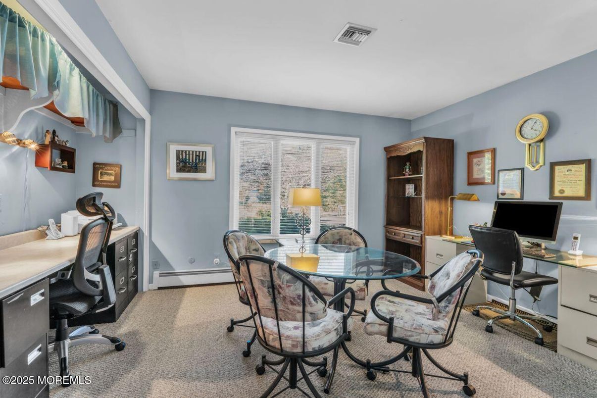 Home Office, Interior